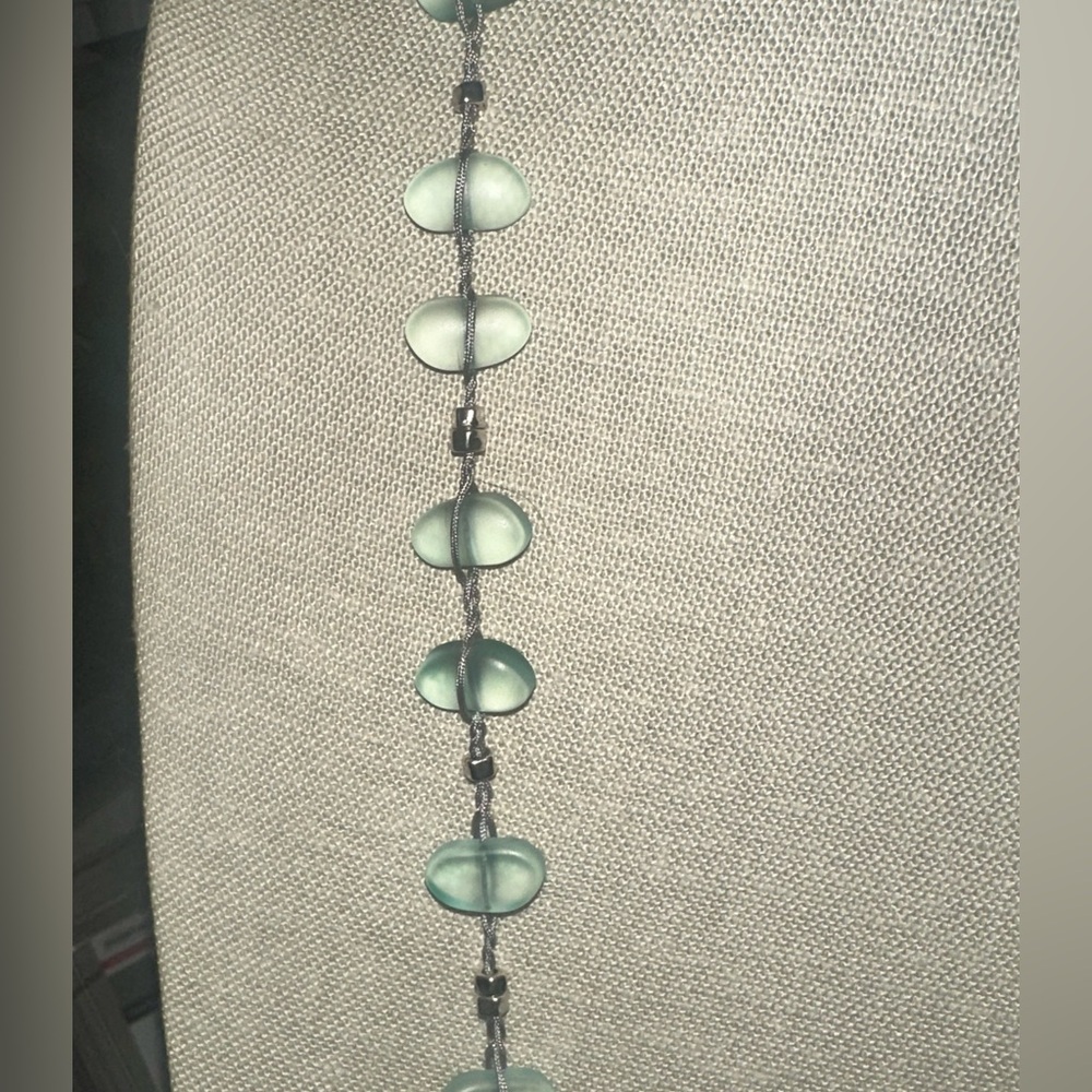 J Jill translucent light green beaded adjustable necklace - Picture 9 of 13